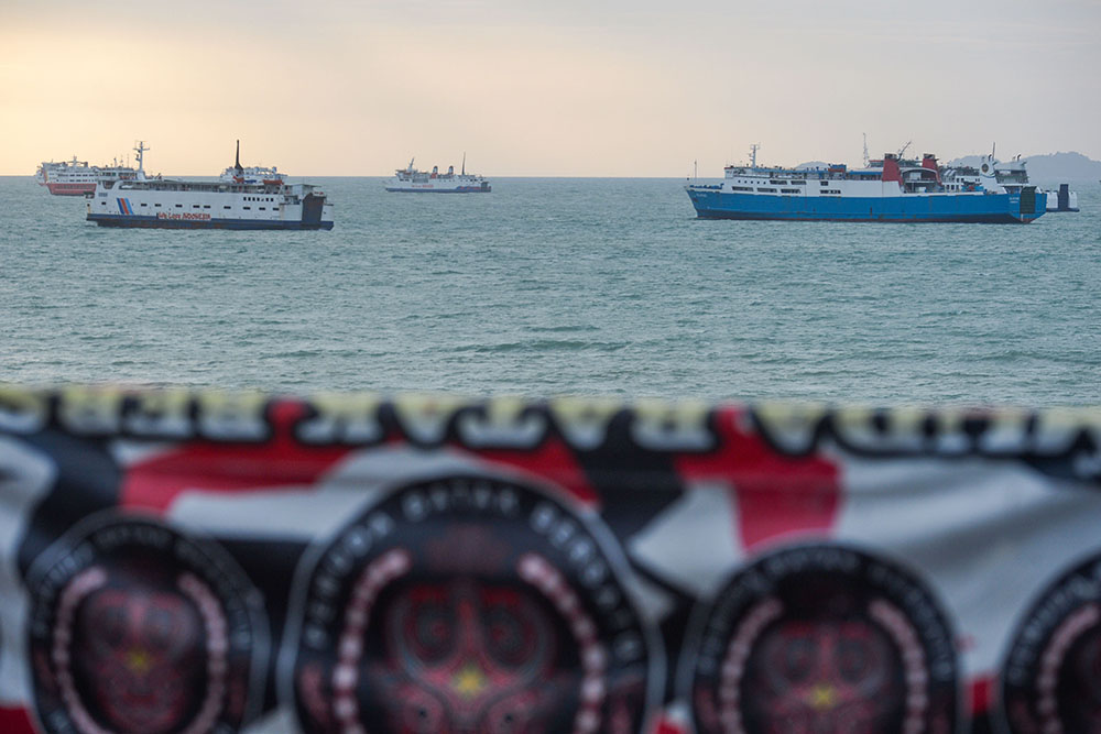  Persiapan Armada Kapal Di Pelabuhan Merak-Bakauheni