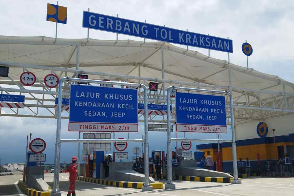 Gerbang Tol Kraksaan bagian dari jalan tol Probolinggo-Banyuwangi yang akan dioperasikan fungsional pada 21 Desember 2024-5 Januari 2025/Bisnis-Muhammad Ridwan