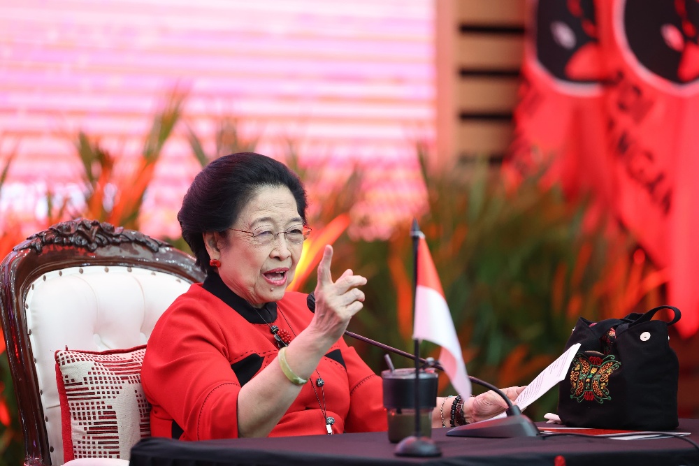 Ketum PDIP Megawati Soekarnoputri berpidato dalam Pengumuman Bakal Calon Kepala Daerah/Wakil Kepala Daerah PDIP di Kantor DPP PDIP, Jakarta Pusat, Senin (26/8/2024). Dok PDIP