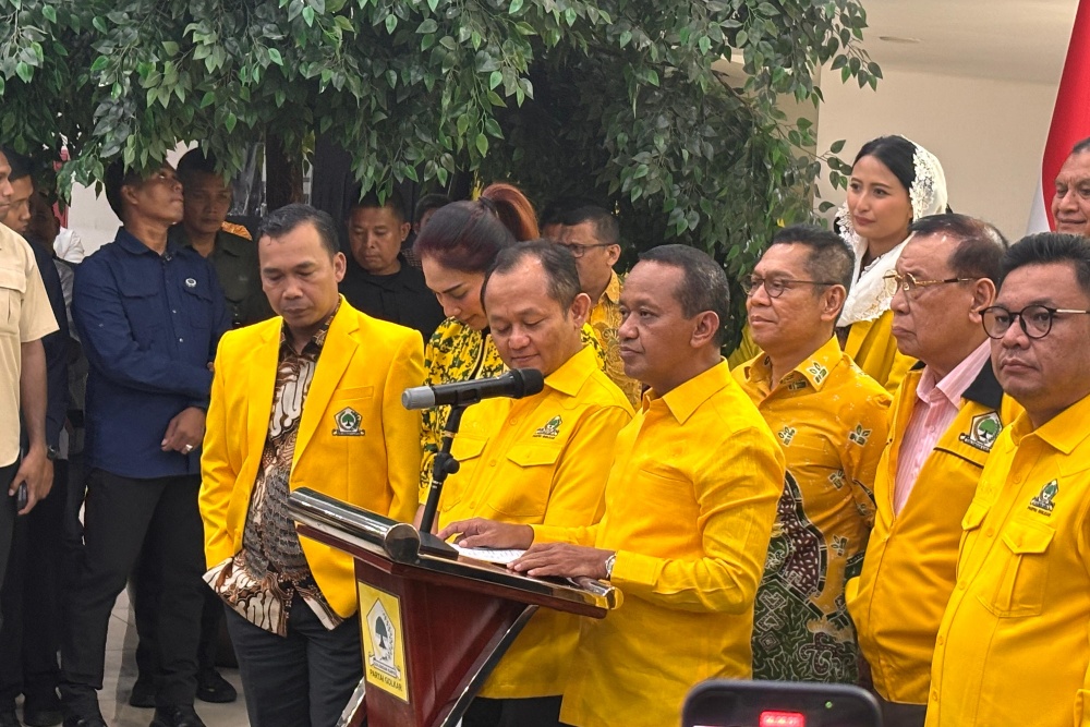 Ketua Umum Partai Golkar Bahlil Lahadalia ketika mengumumkan nama-nama pengurus Partai yang baru di DPP Partai Golkar, Jakarta Barat, Kamis (7/11/2024)/Bisnis-Jessica Gabriela Soehandoko