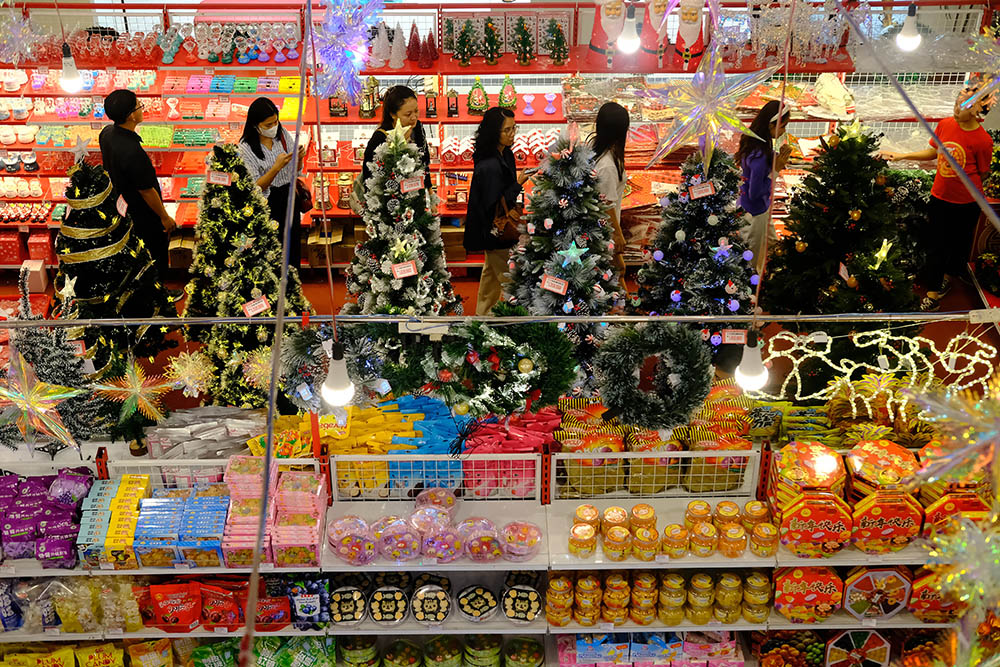  Penjualan Pernak Pernik Natal Di Pontianak
