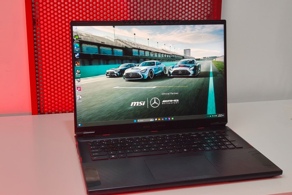  MSI Stealth 18 Mercedes-AMG Sabet Gelar Laptop Terbaik, Intip Spesifikasinya