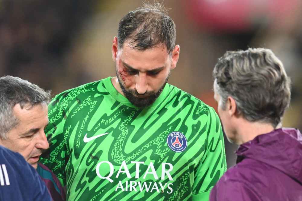  Donnarumma Dibanjiri Komentar Nyeleneh Rekan Tim usai Insiden Mengerikan