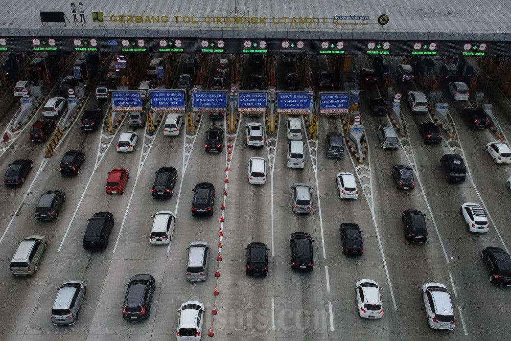  Jalan Menerus Jakarta - Semarang dapat Diskon Tarif Tol 10% Selama Nataru