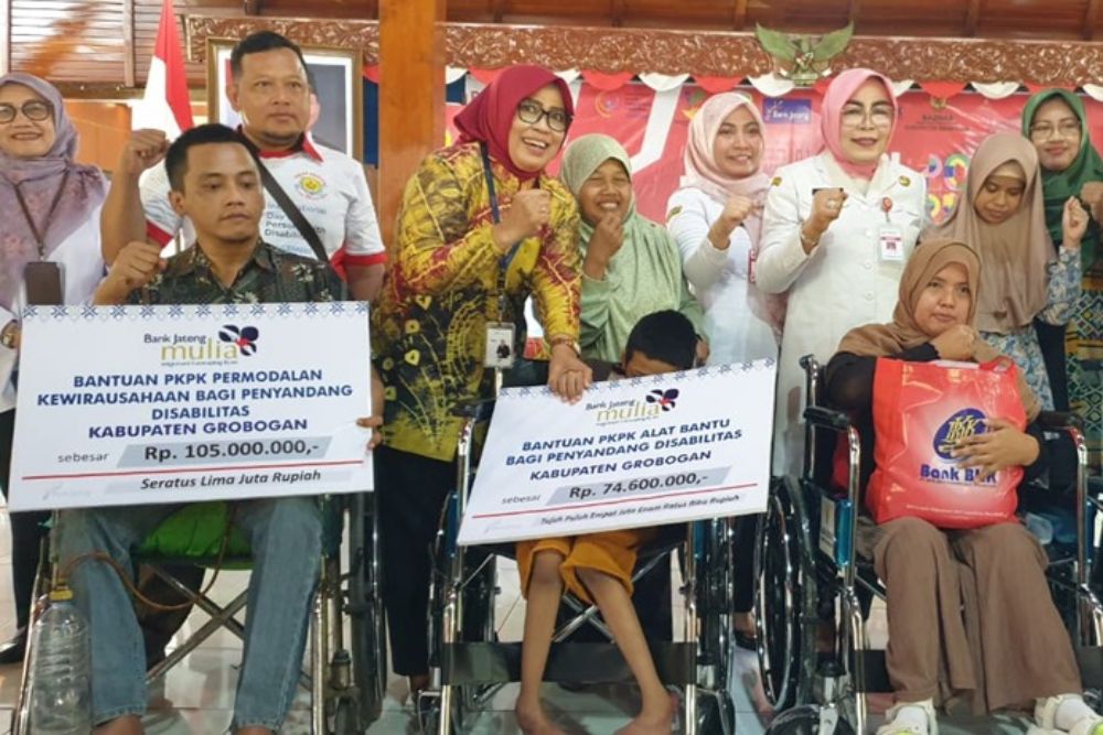  Bank Jateng Purwodadi Salurkan Bantuan Modal untuk Penyandang Disabilitas