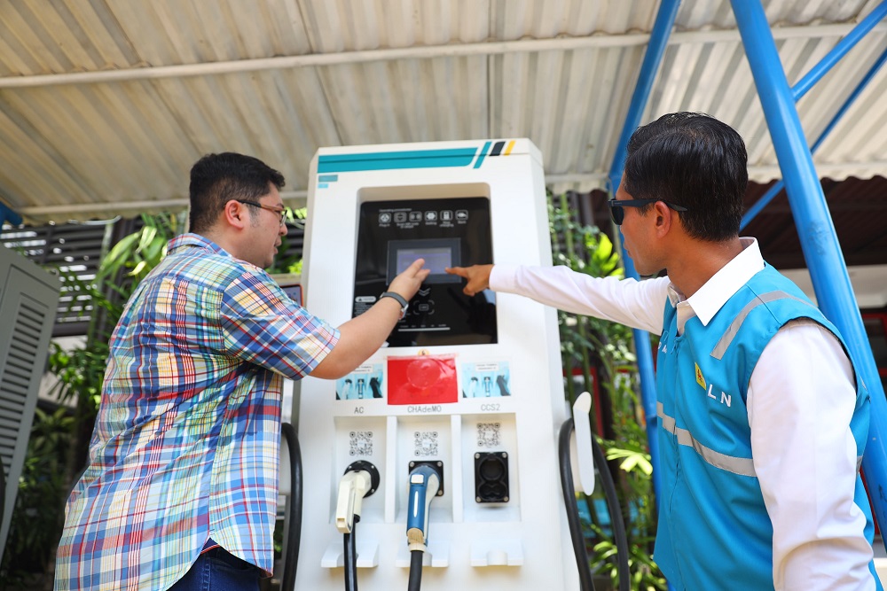  Libur Nataru, PLN Jatim Siapkan 198 unit SPKLU di 125 lokasi