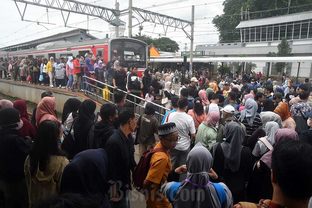  Jumlah Penumpang KRL Jabodetabek Meningkat