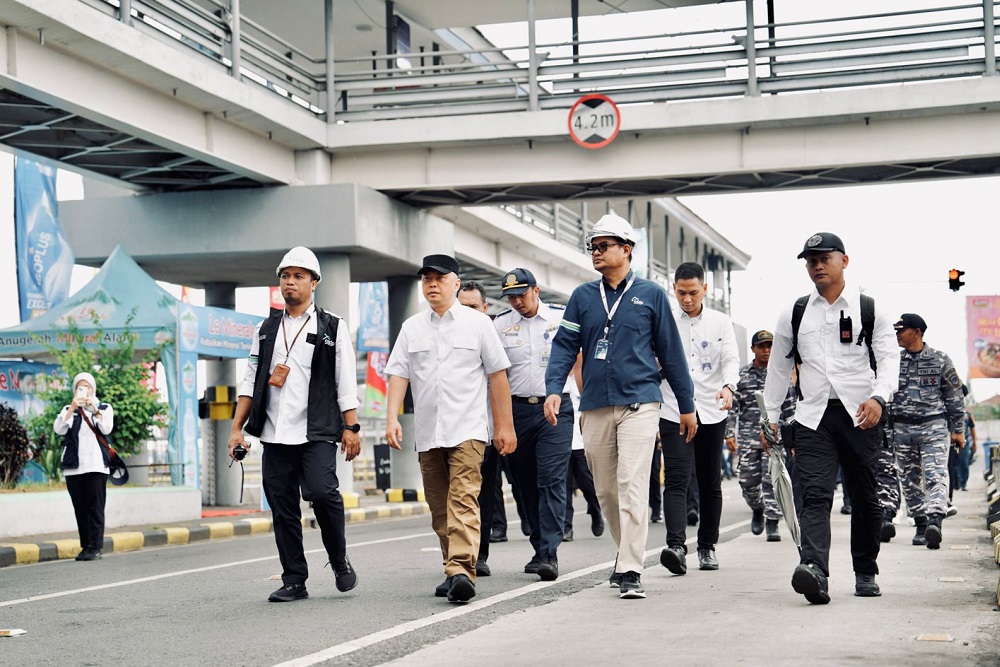  Menhub Dudy Tinjau Kesiapan Puncak Arus Balik Nataru di Pelabuhan Ketapang