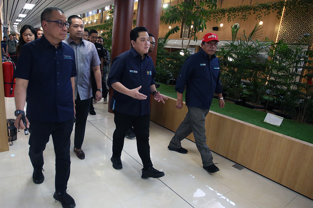  Menteri BUMN Tinjau Kesiapan Terminal Khusus Umroh