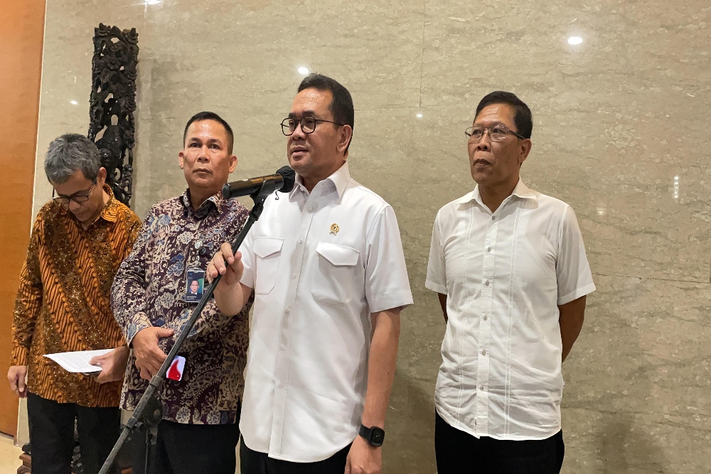 Menteri Perdagangan (Mendag) Budi Santoso saat ditemui di Kantor Kementerian Perdagangan, Jakarta, Kamis (28/11/2024). —Bisnis/Rika Anggraeni