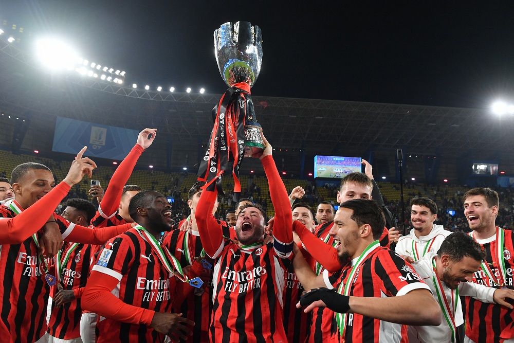 Sergio Conceicao Langsung Bawa AC Milan Juara Piala Super Italia