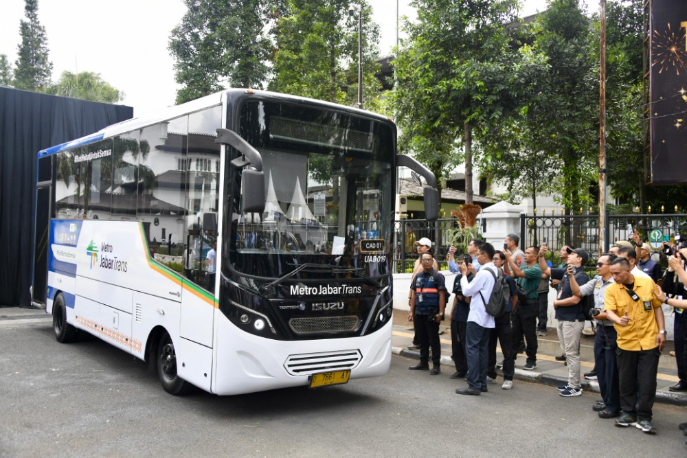  Pemprov Jabar Targetkan Tiket Bus MJT Terintegrasi Dengan Whoosh