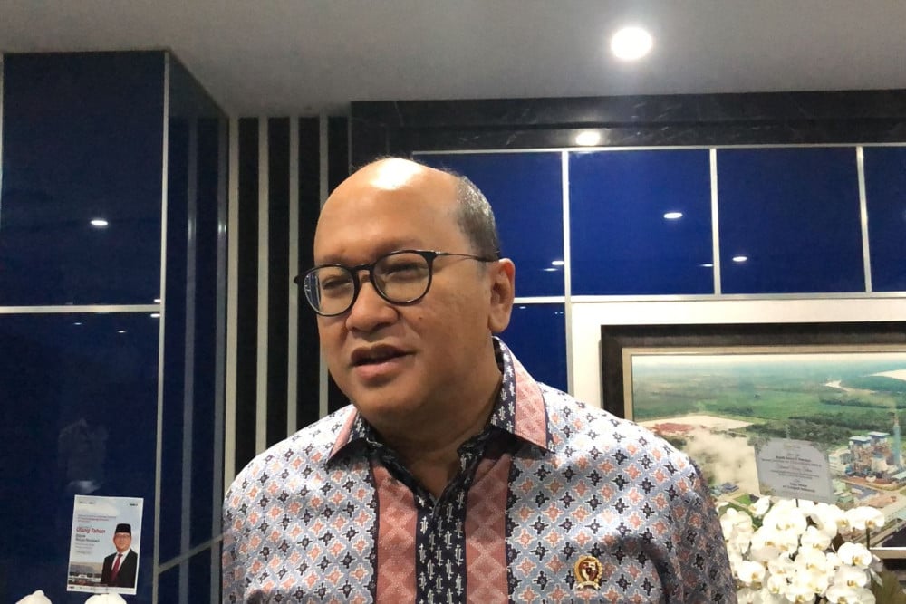 Menteri Rosan dan Apple Sepakati Investasi Rp16 Triliun Bangun Pabrik AirTag di Batam