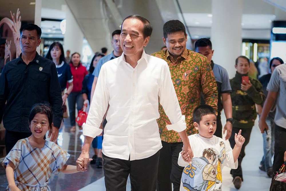  Bantah Intervensi Kasus Hasto, Jokowi: Saya Dekat dengan PDIP di 2020