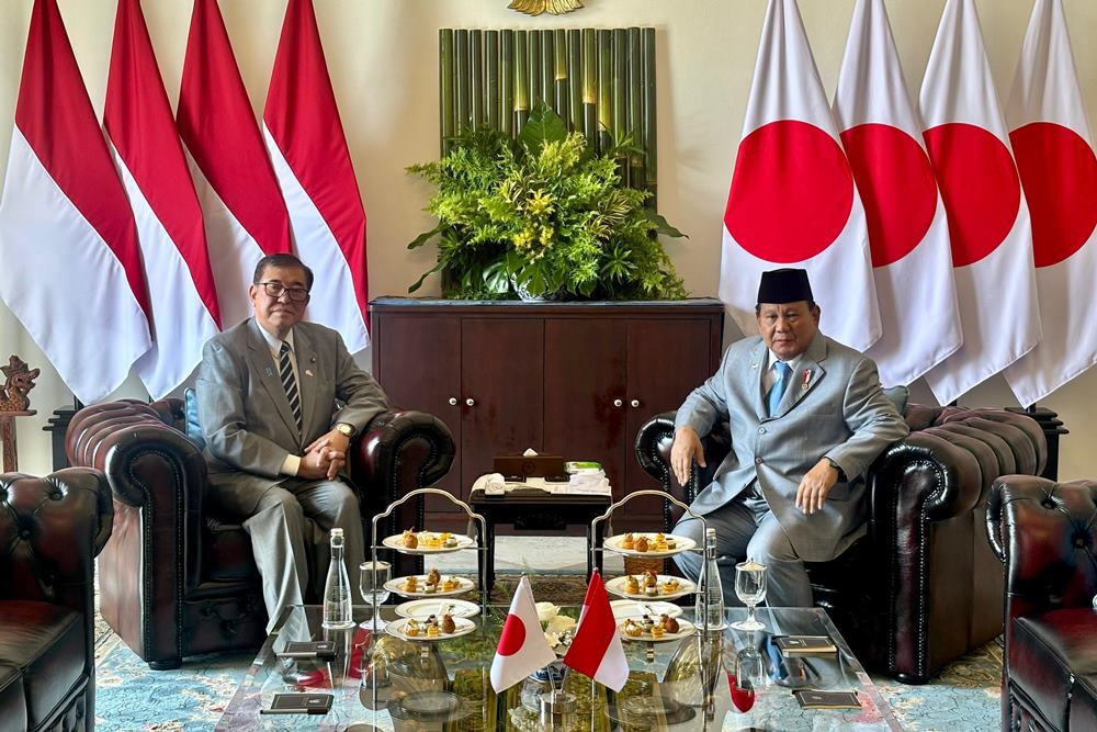  Kompak Pakai Jas Abu-Abu, Prabowo Lakukan Pertemuan Bilateral dengan PM Ishiba di Istana Bogor