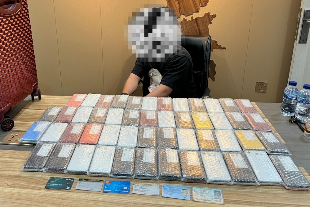  Penyelundup Ratusan iPhone Ditangkap Saat Momen Nataru di Bandara Hang Nadim Batam
