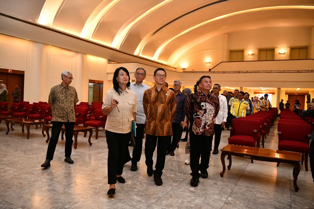  Menlu Sugiono Cek Kondisi Kerusakan Gedung Merdeka