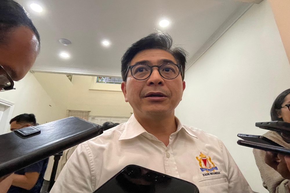 Ketua Umum Kadin Indonesia Arsjad Rasjid saat ditemui seusai konferensi pers White Paper Usulan Strategi/Arah Pembangunan Bidang Ekonomi Tahun 2024-2029 di kawasan Jakarta Selatan, Selasa (26/11/2024). -Bisnis/Rika Anggraeni