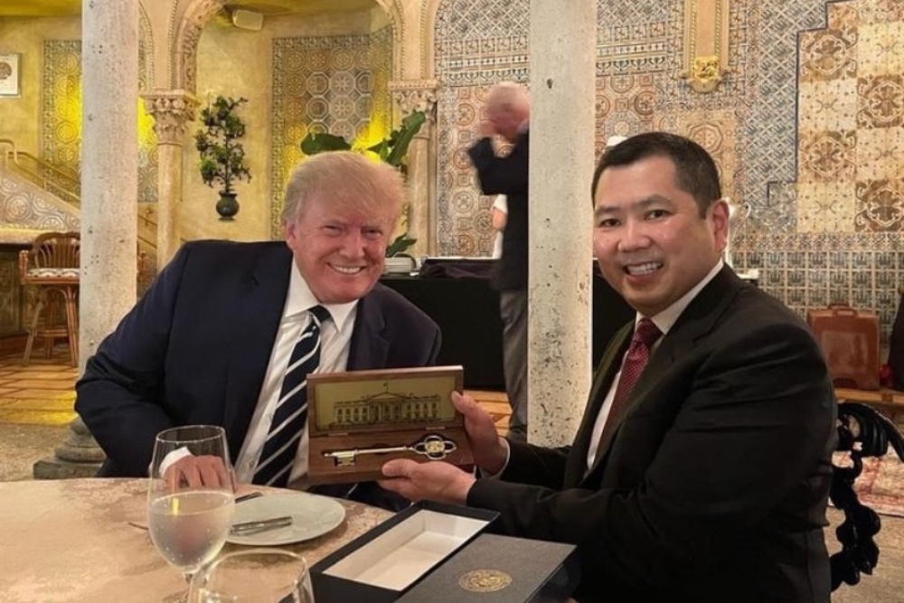  Momen Harmonis Hary Tanoe dan Donald Trump Jelang Pelantikan Presiden AS