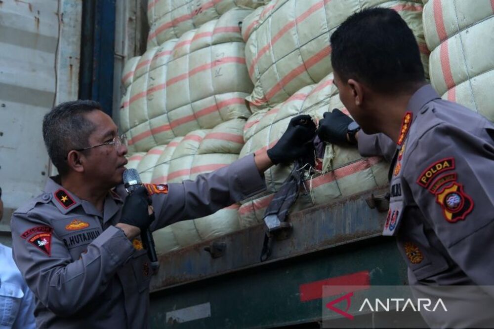  Penyelundupan Pakaian Bekas Miliaran Rupiah Digagalkan