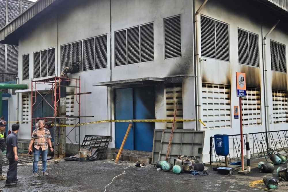  Kebakaran Gedung Panin Bank Diduga Akibat Kelalaian Pekerja