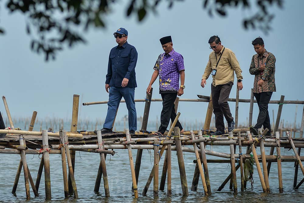  Menteri Nusron Tinjau Pagar Laut dan Dengarkan Aspirasi Warga