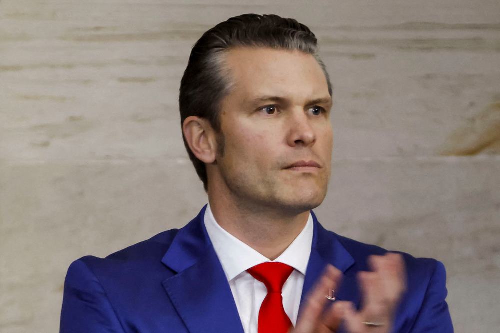 Resmi Jadi Menhan AS Kabinet Trump Jilid II, Pete Hegseth Punya Janji Bersihkan Militer