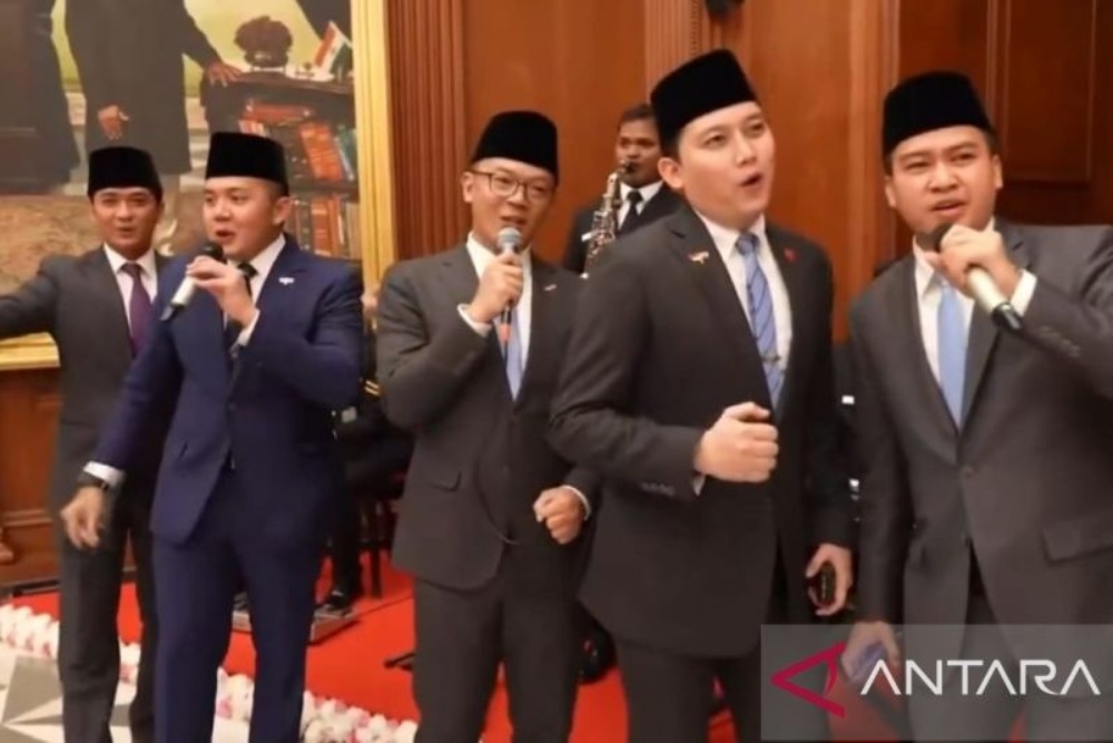  Momen Mayor Teddy dan Menlu Sugiono Karaoke 'Kuch-Kuch Hota Hai' di India