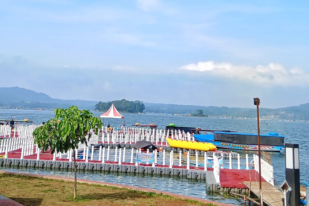  Nikmati Libur Panjang di Waduk Darma, Ikon Wisata Kaki Gunung Ciremai