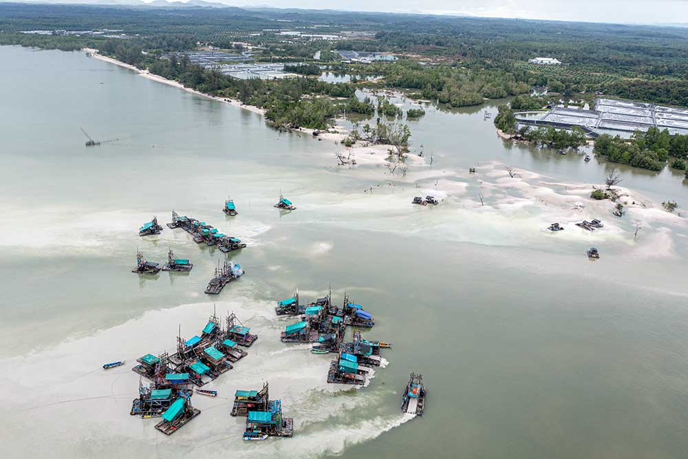  Aktivitas Penambangan Biji Timah Ilegal di Kepulauan Bangka Belitung