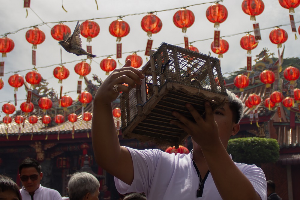  Mengenal Ritual Fang Sheng pada Imlek 2576 di Kelenteng See Hin Kiong Padang