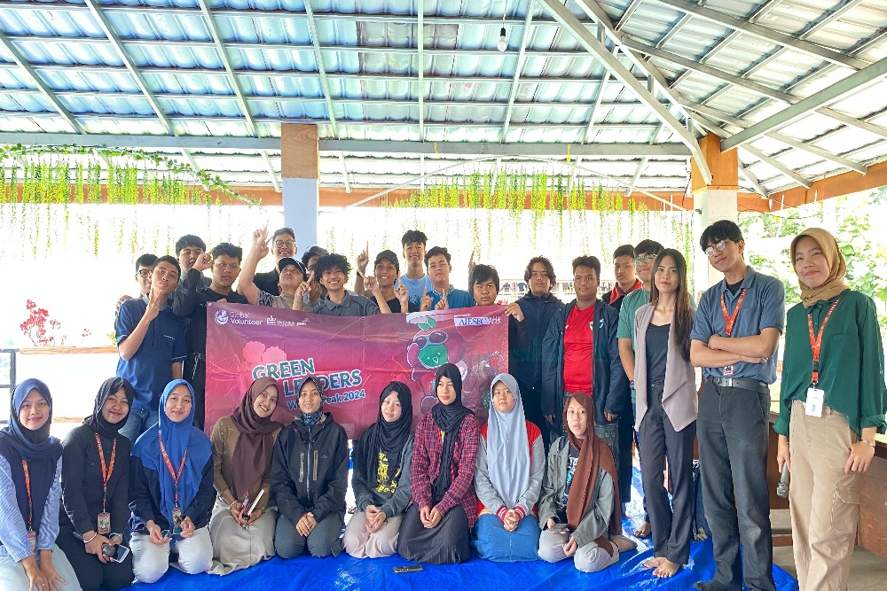  Satuplatform & Universal Eco Ajak Anak Muda Sadar Jejak Karbon