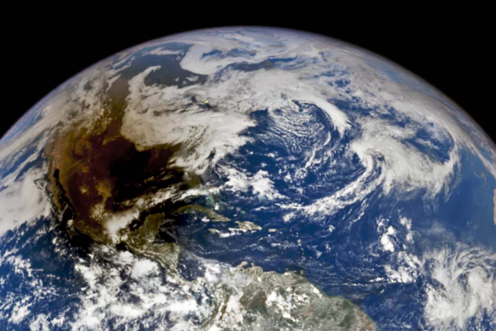 Kerak Bumi Terkelupas dan Tenggelam di Bawah Pegunungan Sierra Nevada California/NASA