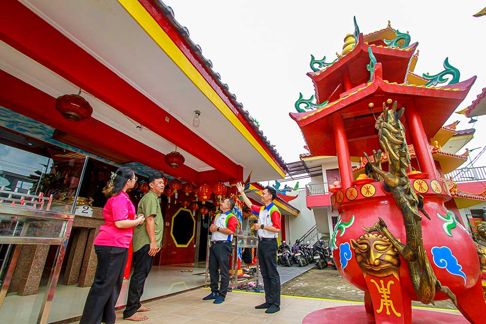  Nippon Paint Dukung Pengecatan Vihara Sobhita Tridharma Cisauk, Momen Tahun Baru Imlek Semakin Terasa Hangat dan Bermakna