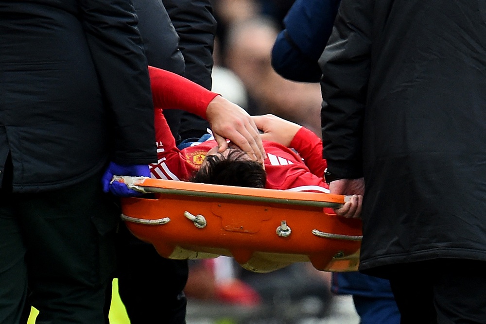  Cedera ACL, Musim Ini Sudah Berakhir untuk Lisandro Martinez