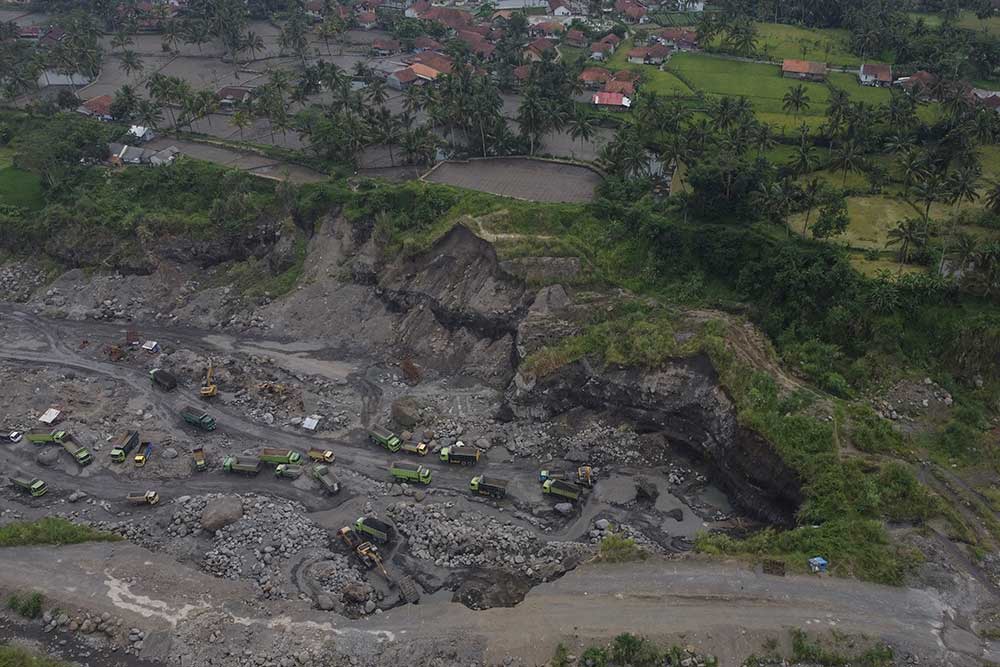  Dinas Energi dan Sumber Daya Mineral Jawa Barat Temukan Ratusan Titik Tambang Ilegal