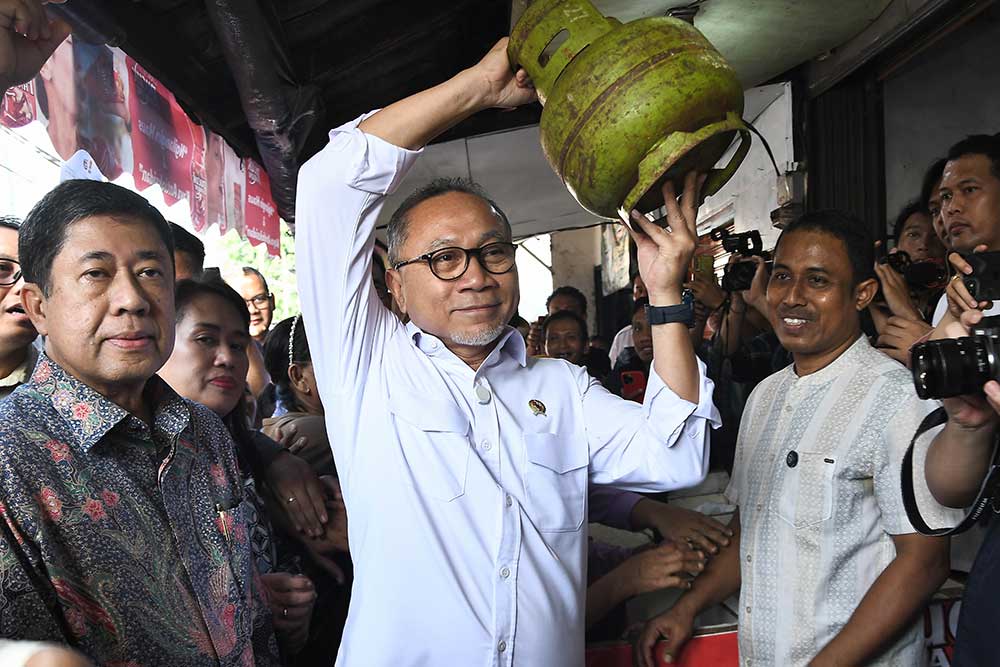  Menko Bidang Pangan dan Mendag Tinjau Ketersediaan Gas Elpiji 3 Kg di Pasar Tradisional