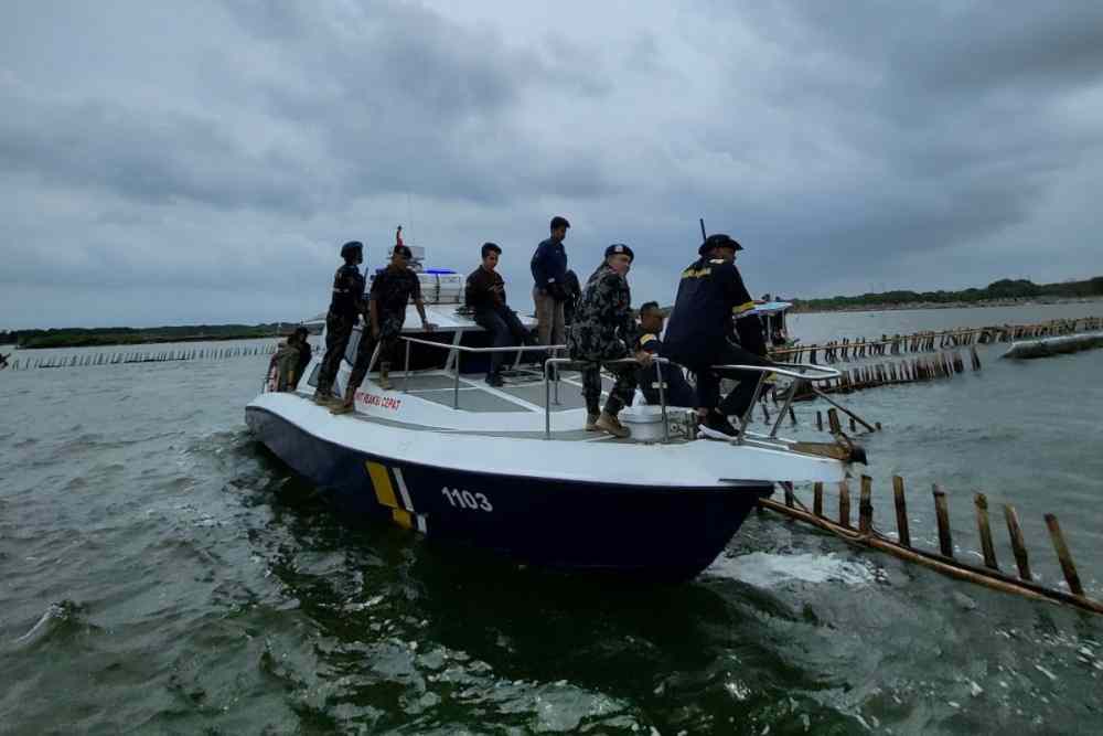  Disanksi KKP, PT TRPN Bongkar Mandiri Pagar Laut Bekasi