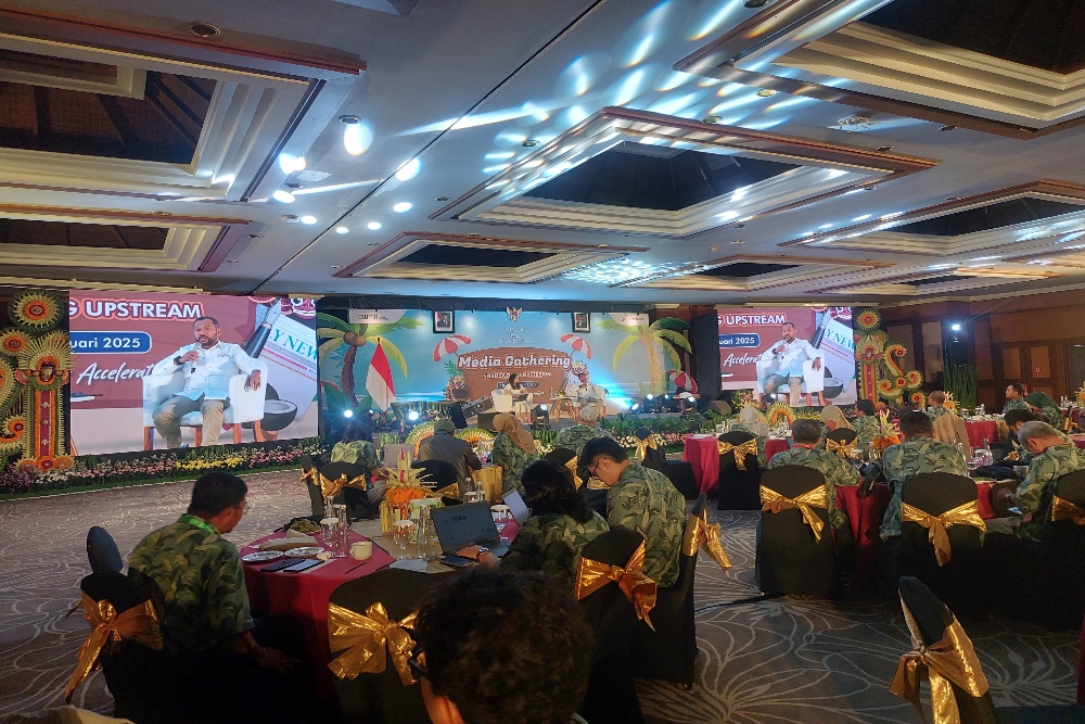 Direktur Eksplorasi PT Pertamina Hulu Energi (PHE) Muharram Jaya Panguriseng dalam acara media briefing di The Patra Bali Resort & Villas, Badung, Bali, Selasa (11/2/2025)/Bisnis.com- Ryan