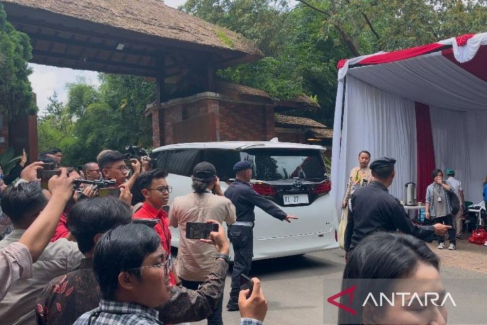  Prabowo Bahas Efisiensi Anggaran di Hambalang, Semua Menteri Setuju!