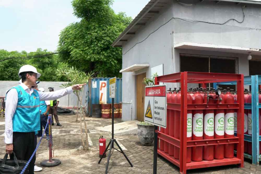  PLN Uji Coba Operasikan Pembangkit Listrik Tenaga Gas Hidrogen Pertama di Indonesia