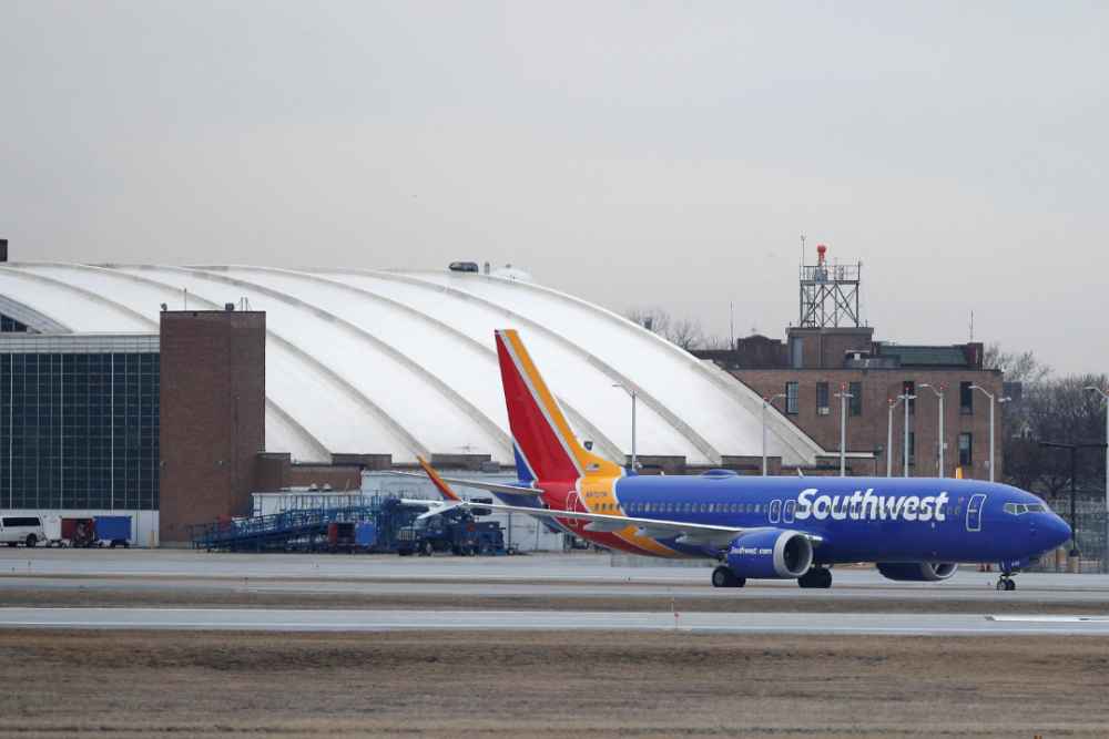  Detik-detik Maskapai AS Southwest Airlines Hampir Tabrak Jet Bisnis di Chicago