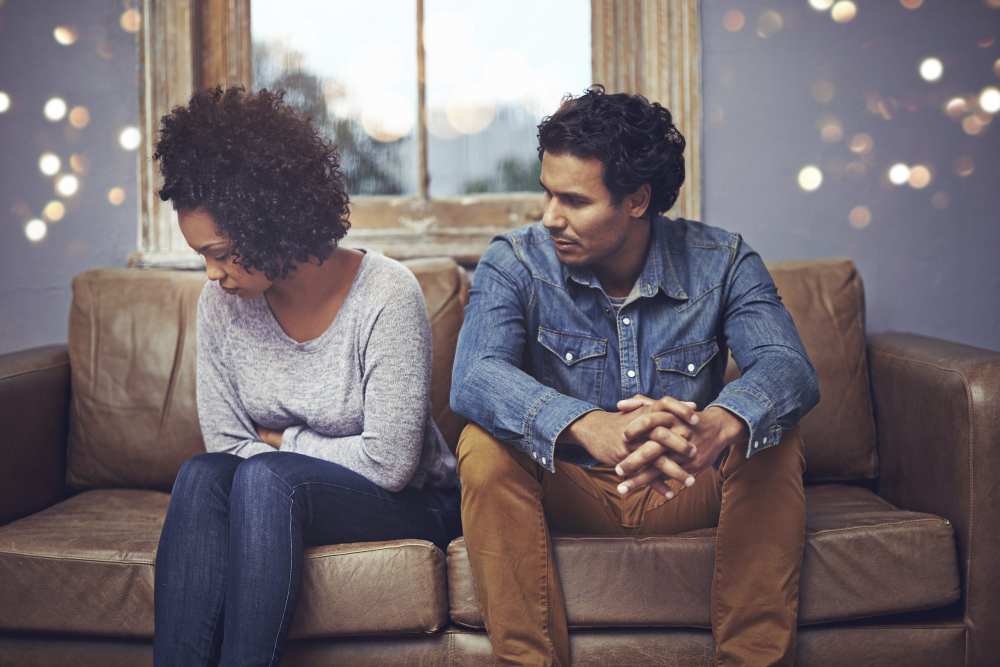 Tanda pasangan Anda tidak mencintaimu dan sedang berjuang sendiri/Gottman