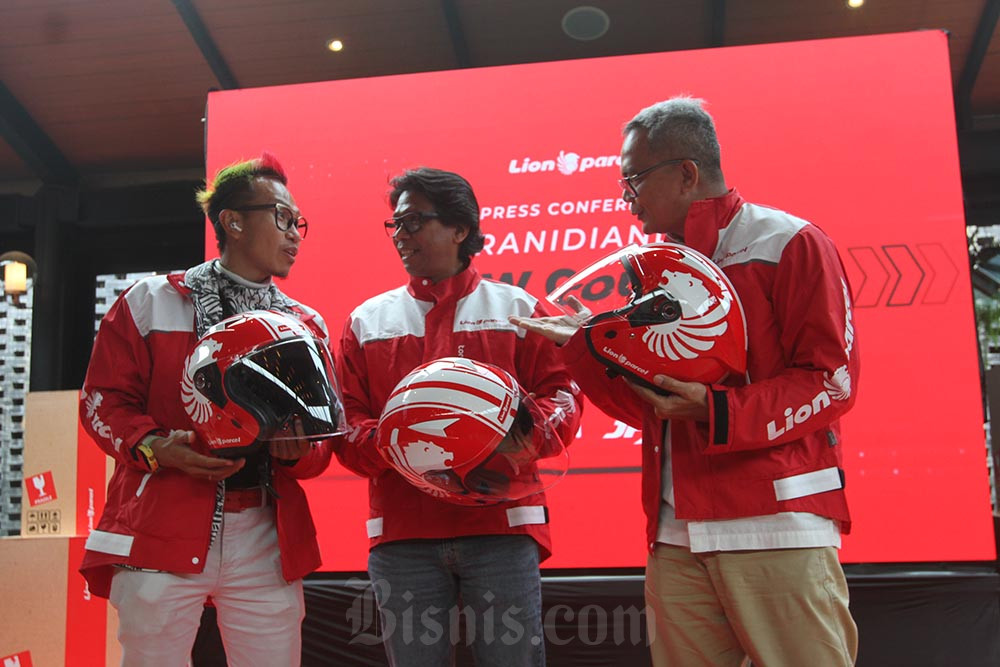  Lion Parcel Luncurkan Atribut Baru Untuk Kurir