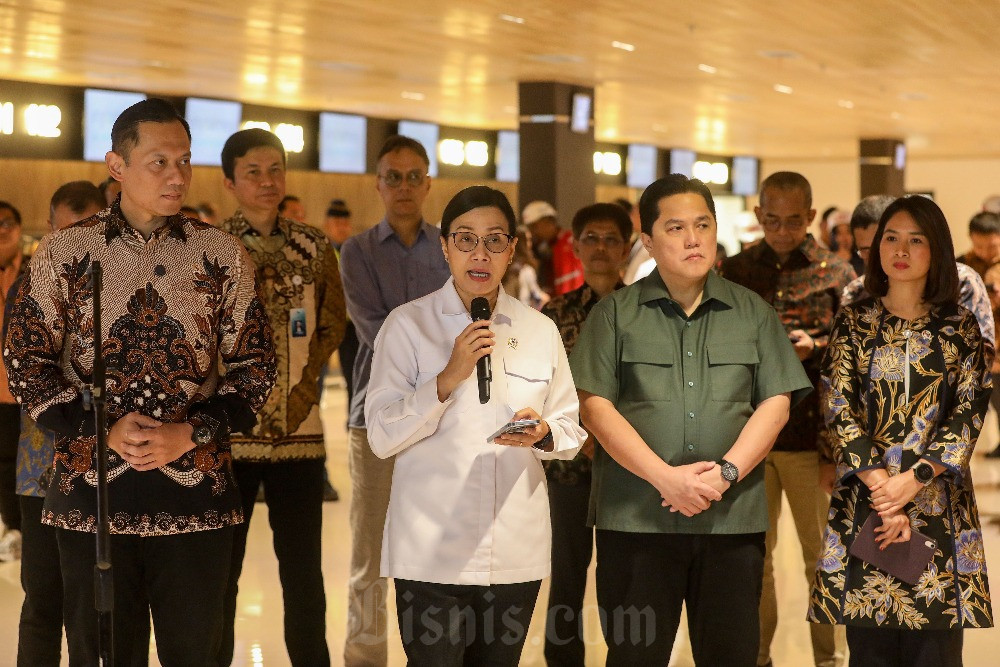  Pemerintah Turunkan Harga Tiket Pesawat