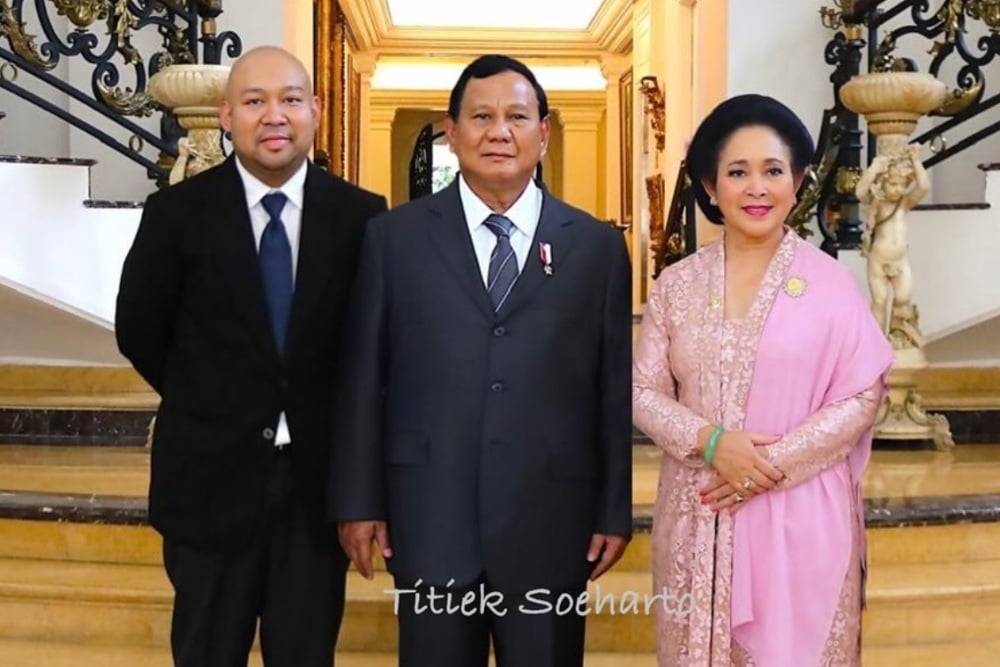  Prabowo Bukber dengan Titiek Soeharto dan Didiet, Netizen: Ciyeeee..