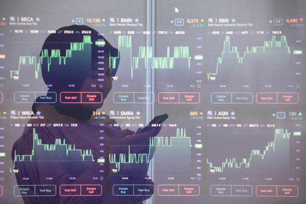 IHSG Awal Pekan Ini Dibuka Menghijau, Saham BBRI, BMRI Cs Bertenaga