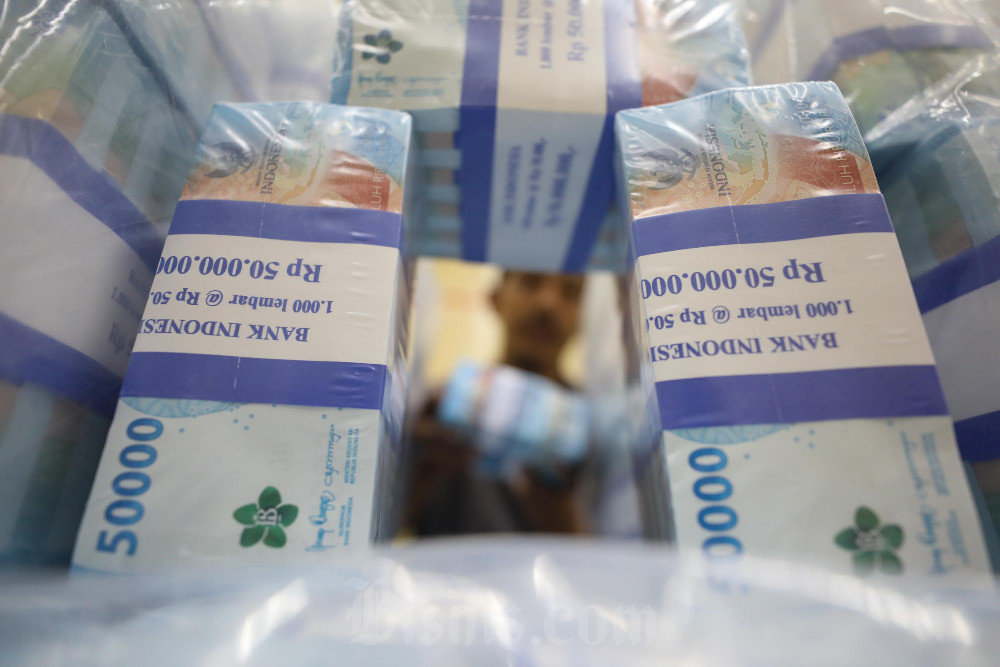  Rupiah Dibuka Terperosok ke Level Rp16.595 per Dolar AS