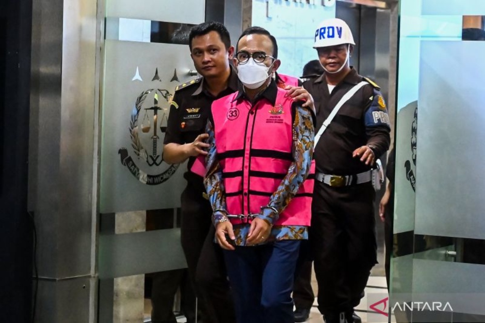 Kejagung Sita 10 Kontainer Dokumen dari Terminal BBM Pertamina Tanjung Gerem