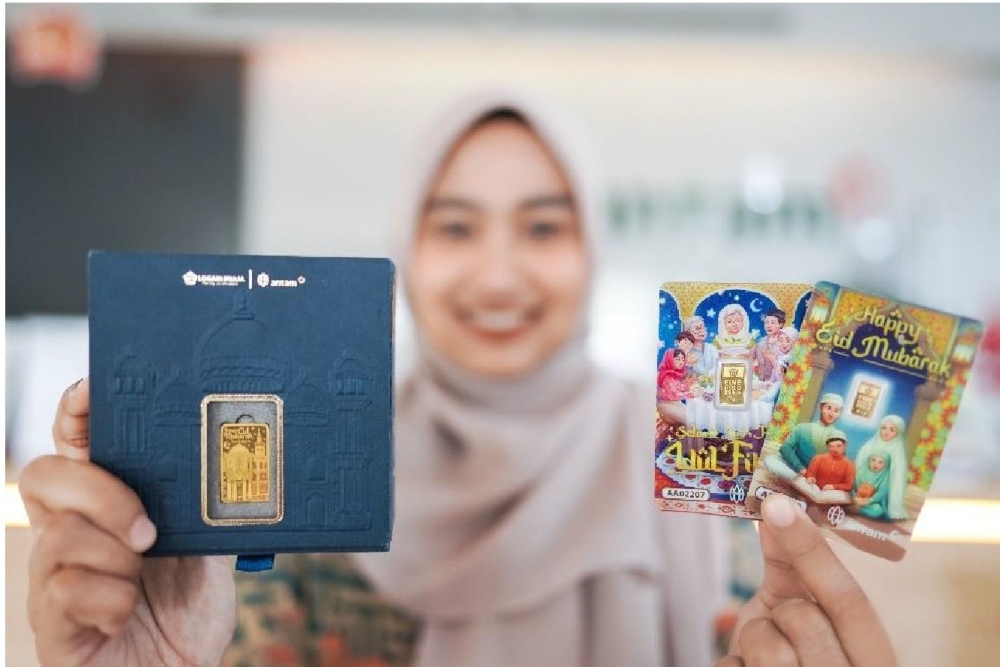 Produk emas batangan tematik bernuansa islami dengan desain visual Masjid Damaskus sebagai motif utama pada emas batangan ukuran 5 gram. Antam